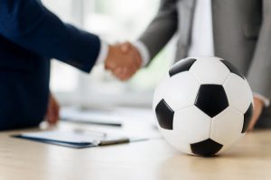 Ballon de football publicitaire : un cadeau d’entreprise sportif et impactant